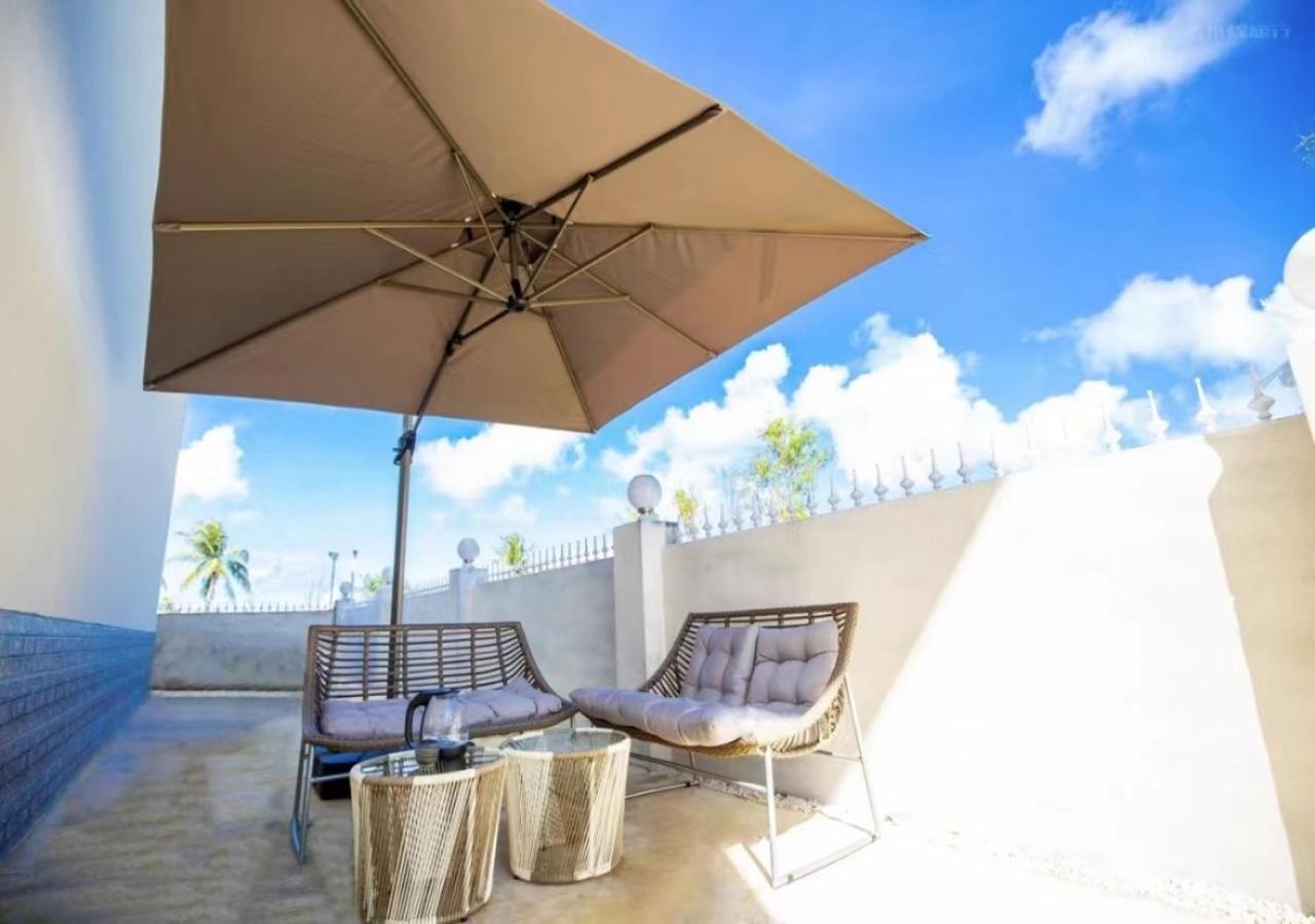 Discovery Saipan Hotel Garapan Bagian luar foto
