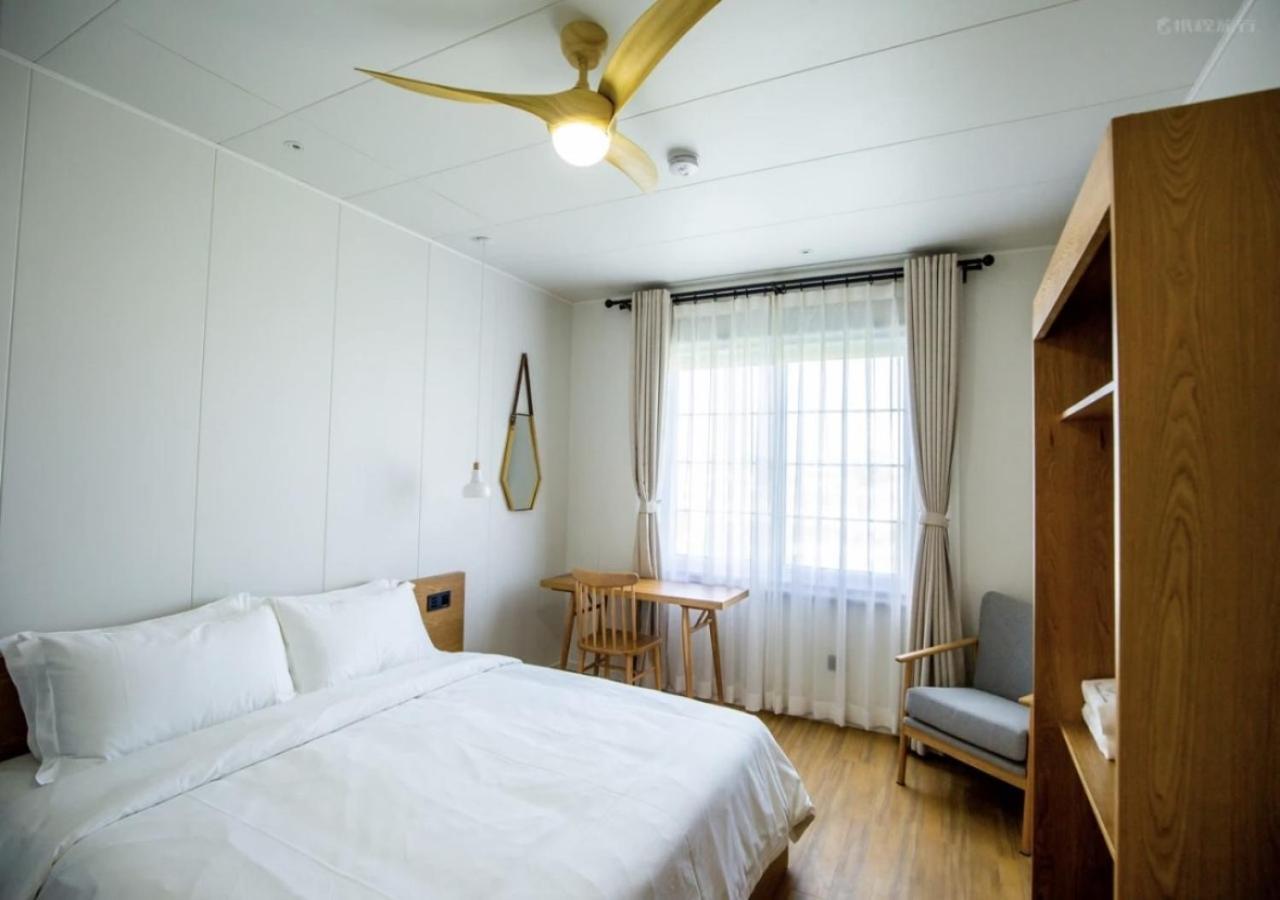 Discovery Saipan Hotel Garapan Bagian luar foto
