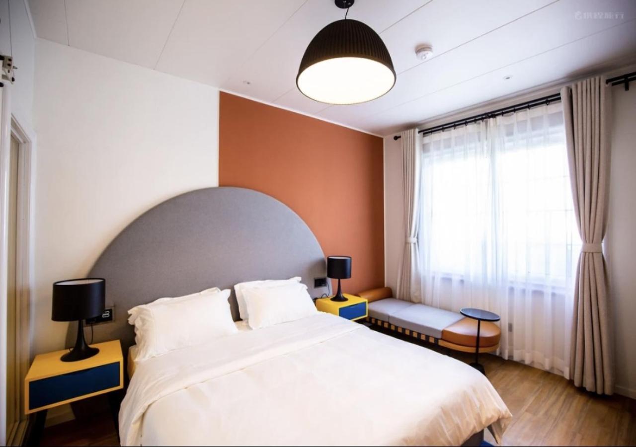 Discovery Saipan Hotel Garapan Bagian luar foto